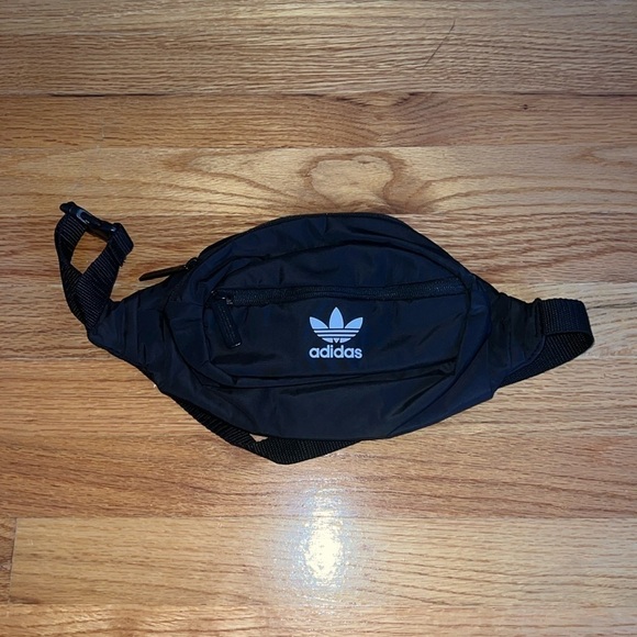 Unisex Adidas Belt Bag - Picture 2 of 9